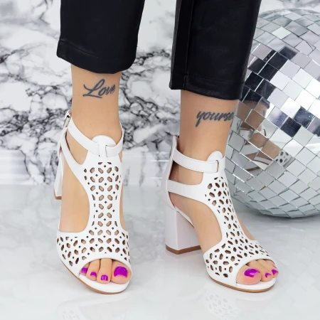 Vastag sarkú szandál 2XKK98 Fehér » MeiShoes.ro