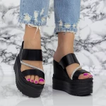 Női platform papucs 2WL116 Fekete » MeiShoes.ro