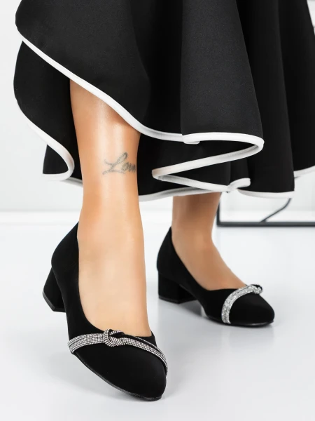 Alacsony sarkú cipő 3XKK99 Fekete » MeiShoes.ro