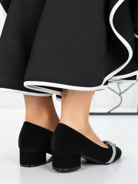 Alacsony sarkú cipő 3XKK99 Fekete » MeiShoes.ro
