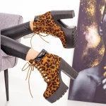 Női bokacsizma sarkú és platform XKK266 Leopard (N25) Mei